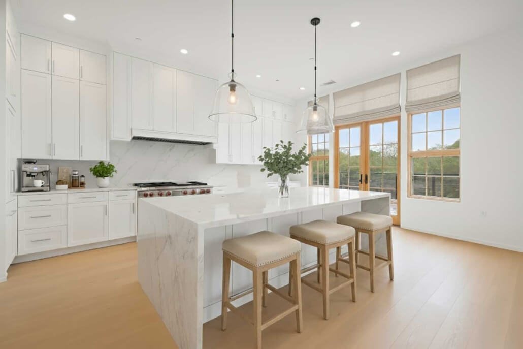 Penthouse-1B-kitchen-1---10-28-25